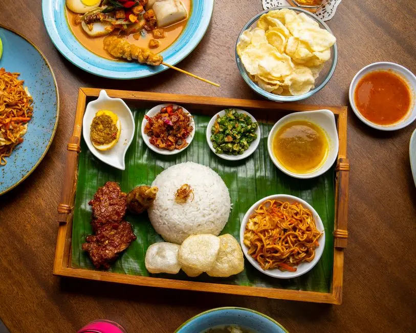 gudeg Yogyakarta lengkap dengan lauk pendamping